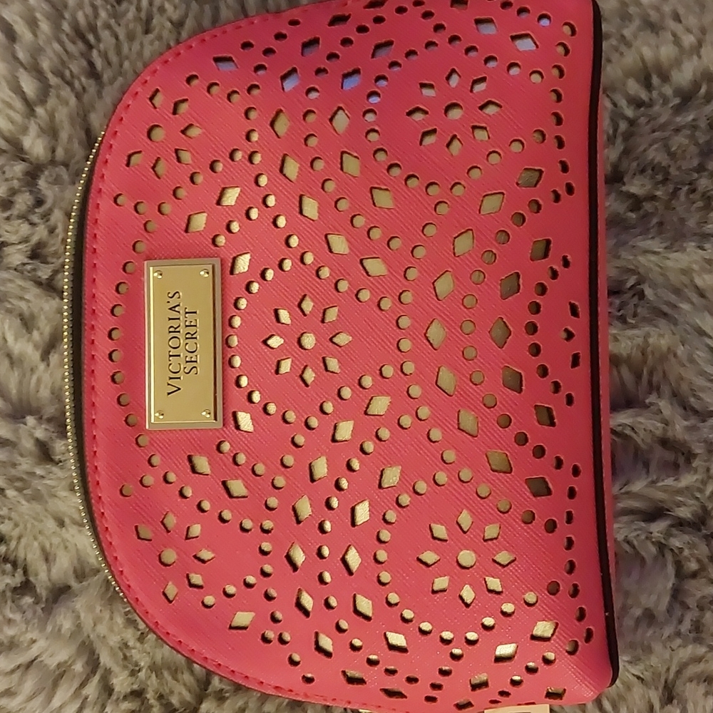Makeup bag
